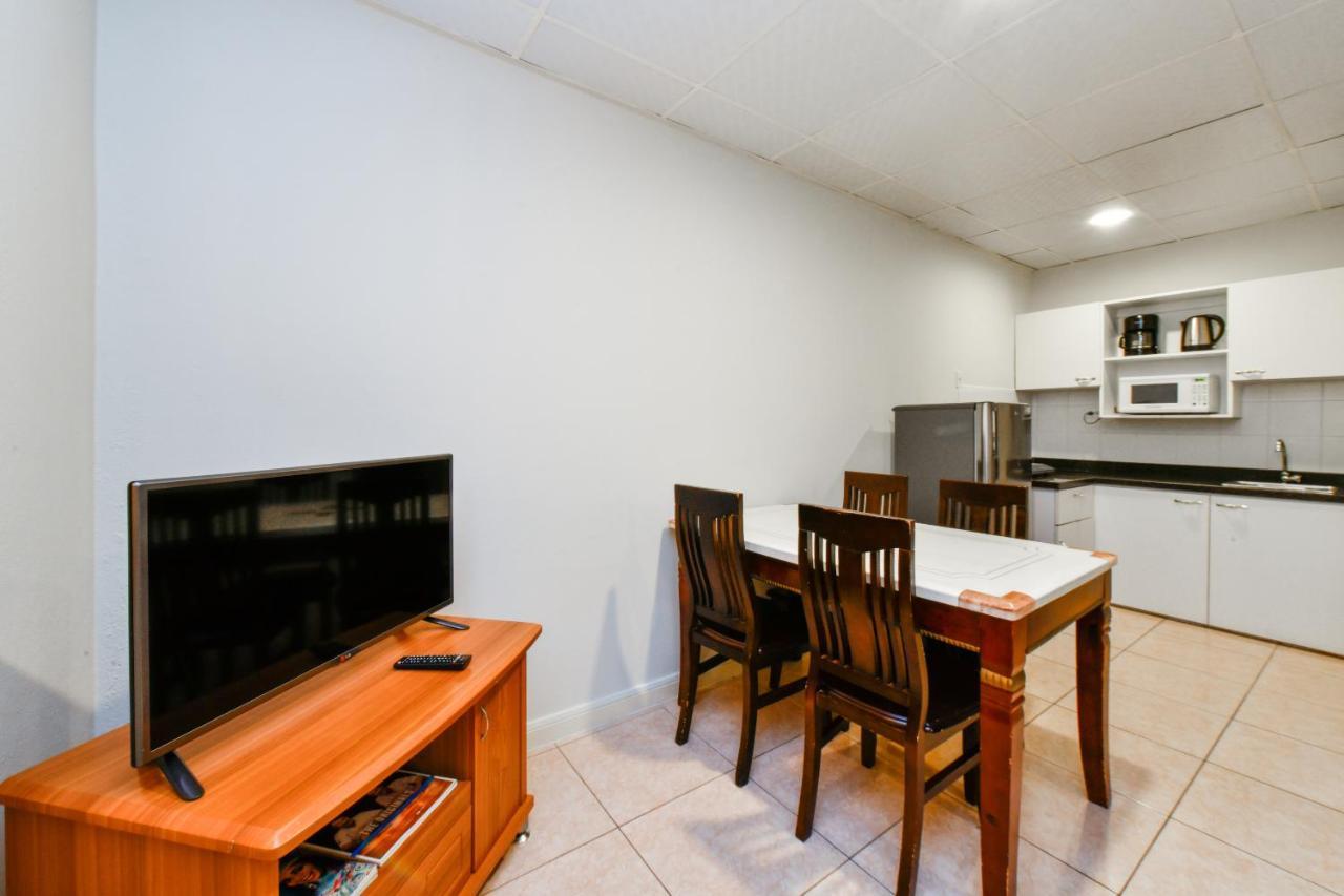 Aruba Blue Village Hotel And Apartments パームビーチ エクステリア 写真