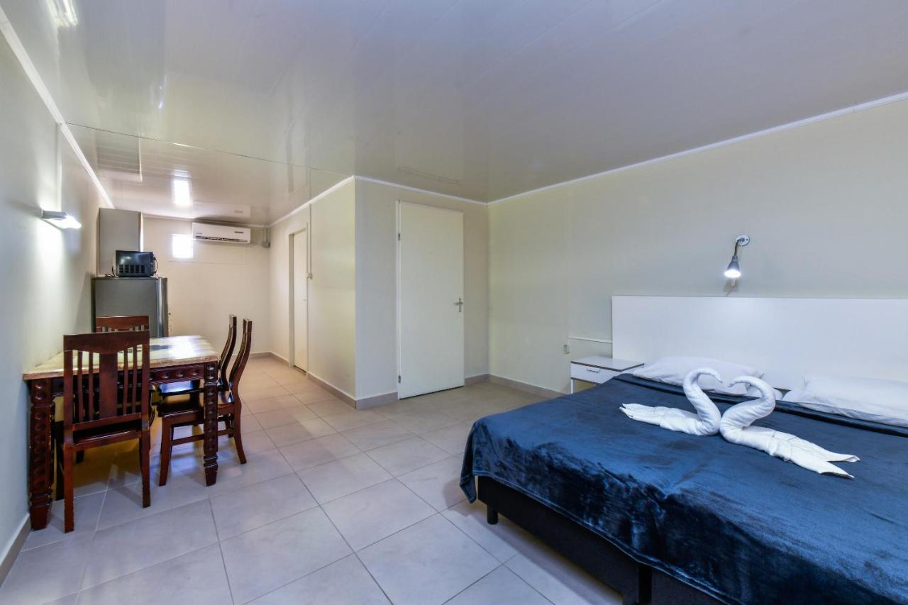 Aruba Blue Village Hotel And Apartments パームビーチ エクステリア 写真