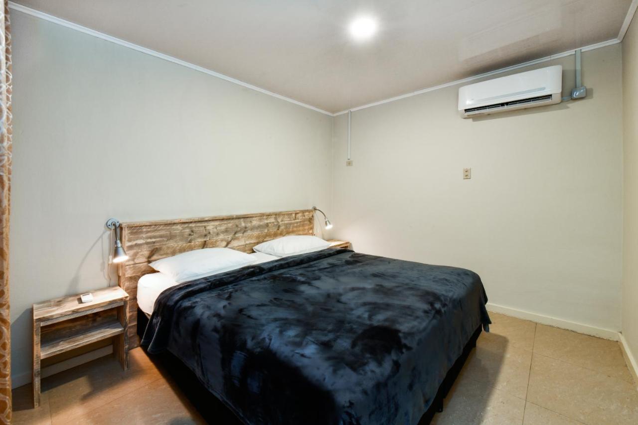 Aruba Blue Village Hotel And Apartments パームビーチ エクステリア 写真