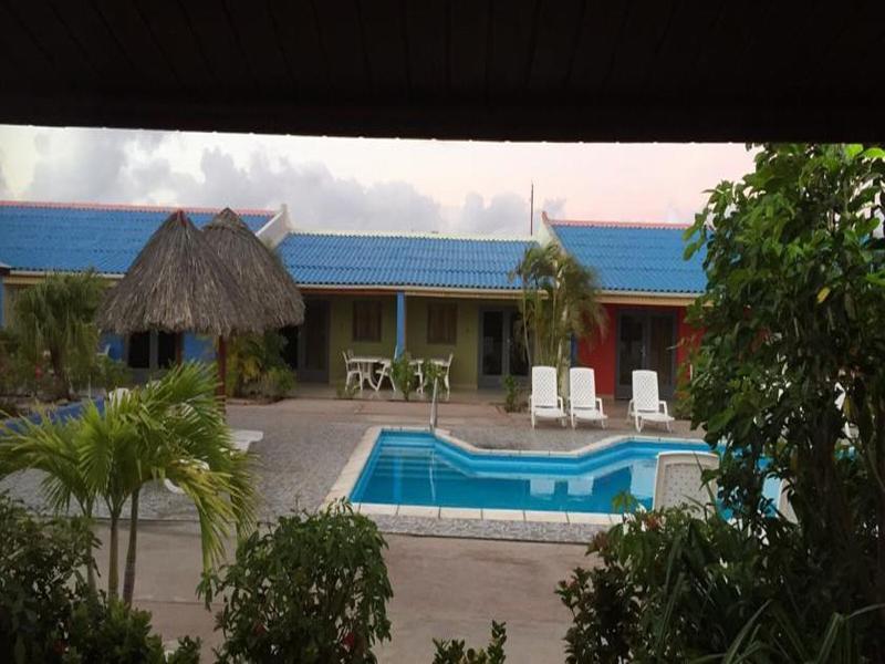 Aruba Blue Village Hotel And Apartments パームビーチ エクステリア 写真